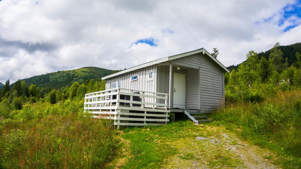 Smordal Hytteutleie Og Camping Hotel Nordfjordeid Ngoại thất bức ảnh